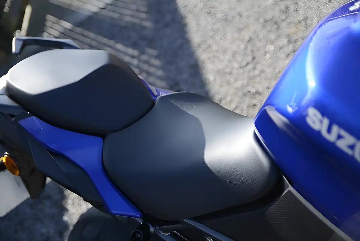 Used Suzuki GSX-S1000GT Gt+ Blue - Interior and Exterior details 8