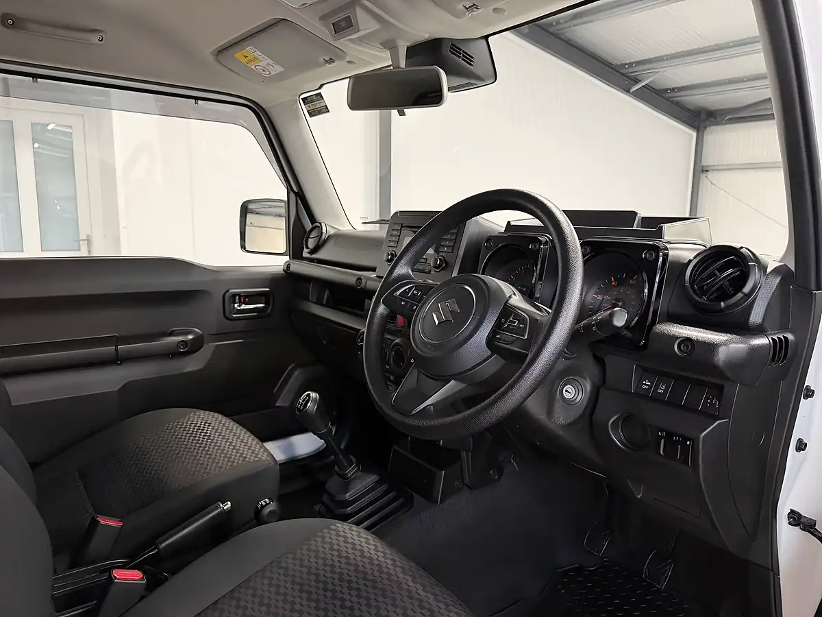 Used Suzuki Jimny Lcv Allgrip White - Interior and Exterior details 11