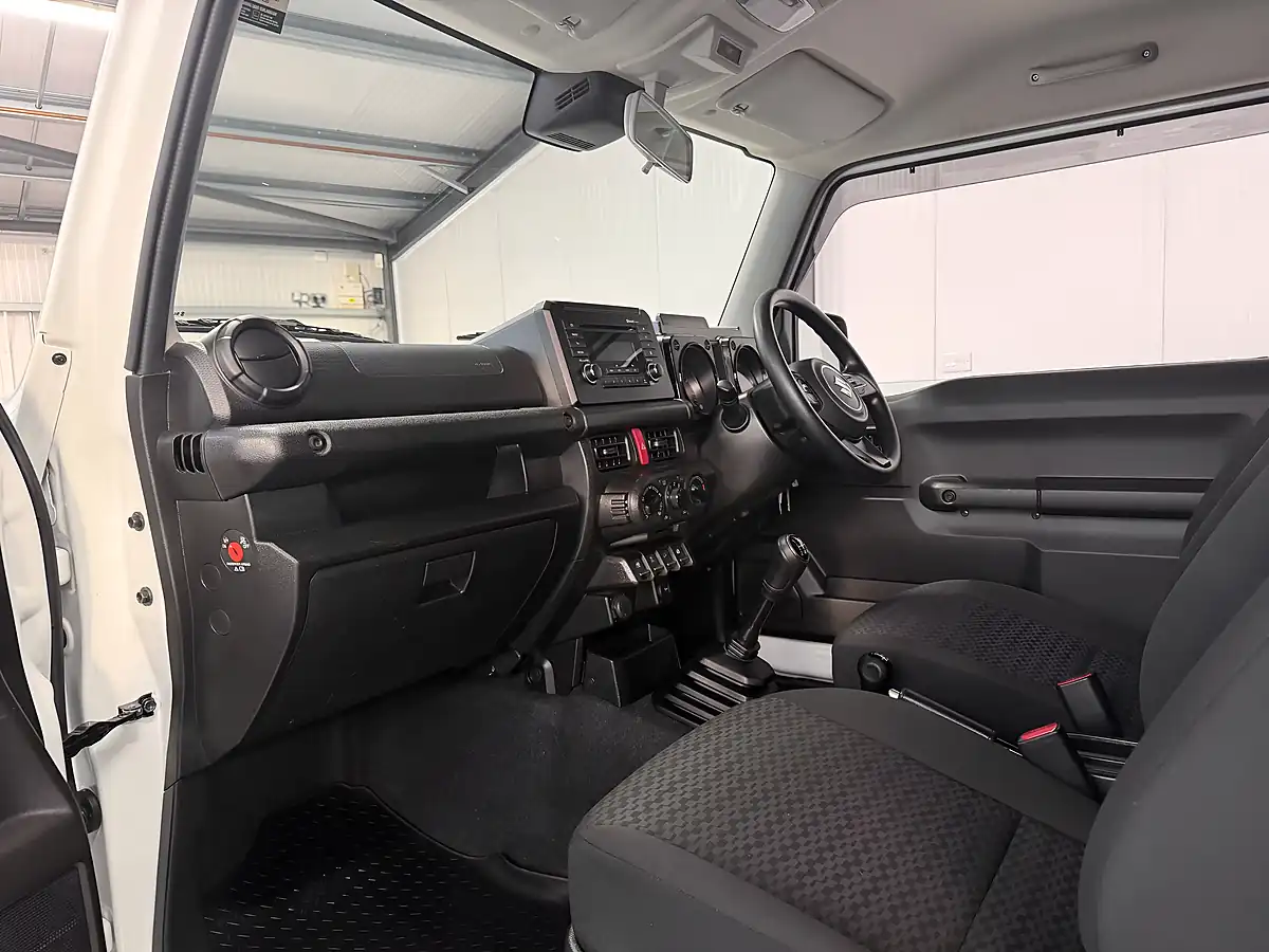 Used Suzuki Jimny Lcv Allgrip White - Interior and Exterior details 12