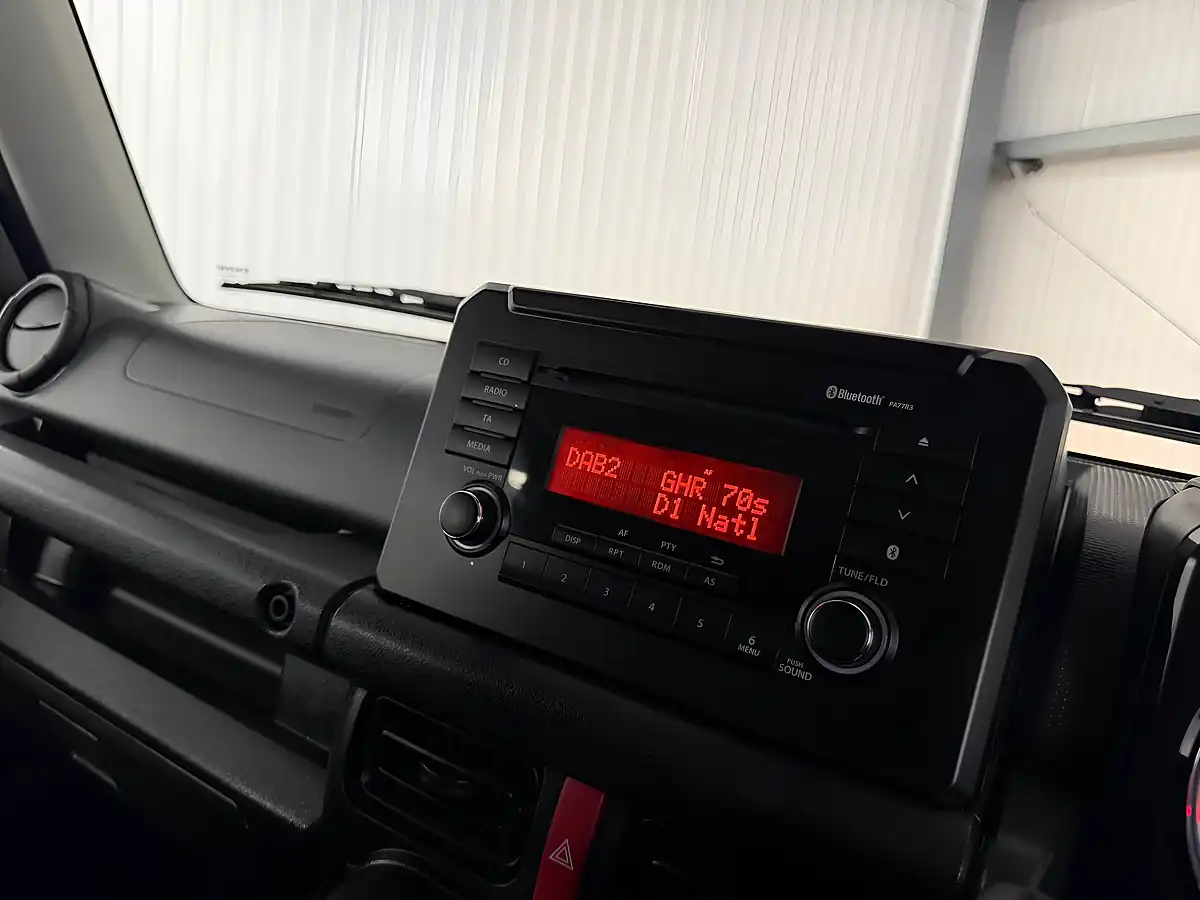 Used Suzuki Jimny Lcv Allgrip White - Interior and Exterior details 17