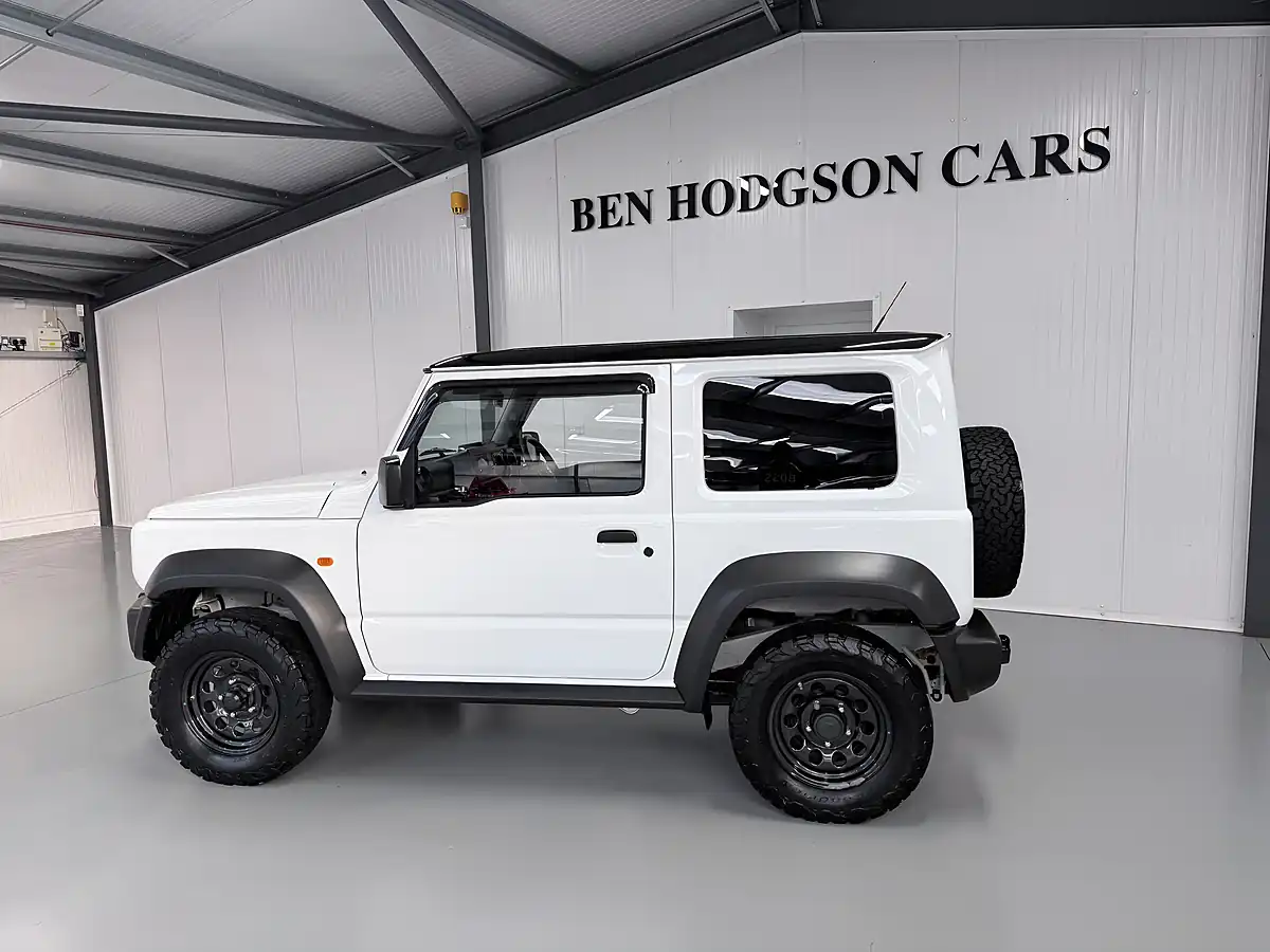 Used Suzuki Jimny Lcv Allgrip White - Interior and Exterior details 4