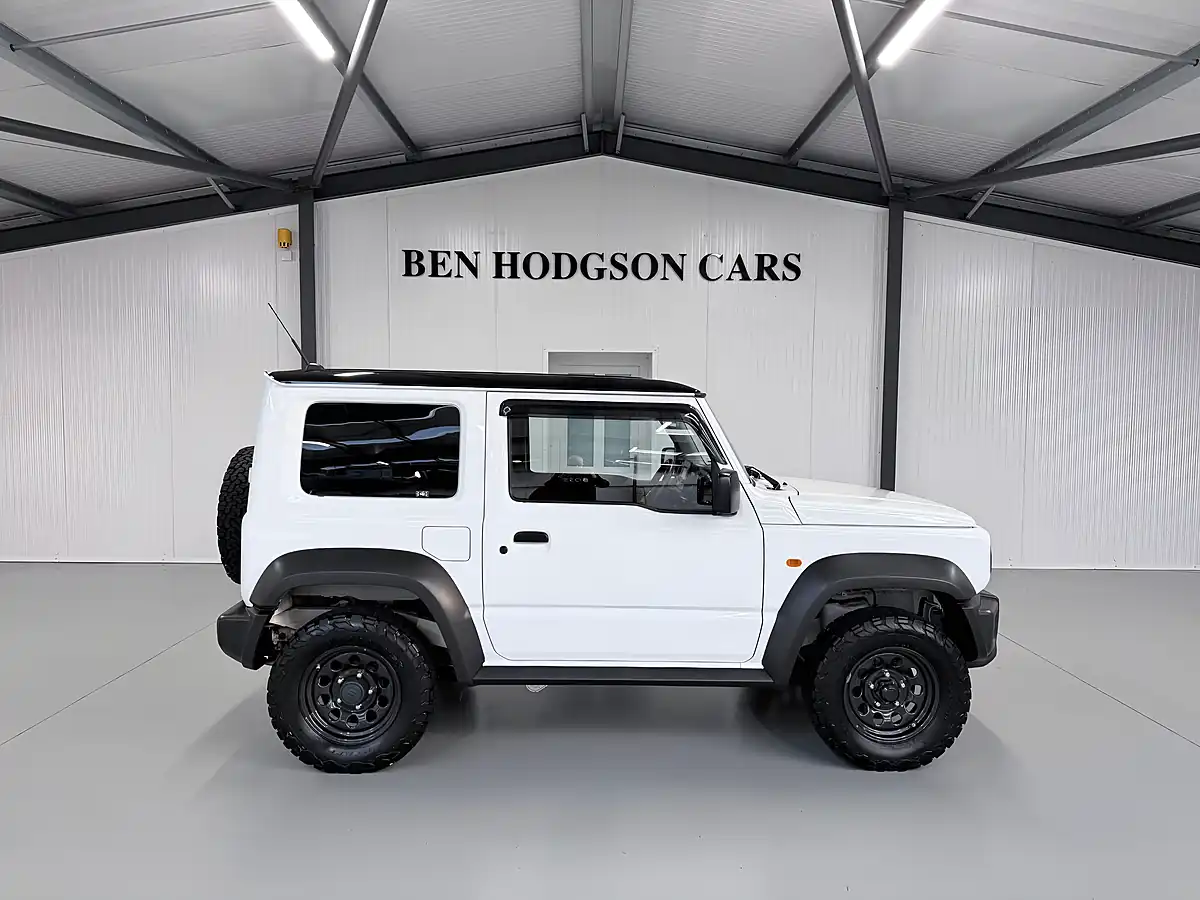 Used Suzuki Jimny Lcv Allgrip White - Interior and Exterior details 5