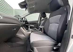 Used Suzuki S-Cross Motion - Interior and Exterior details 13