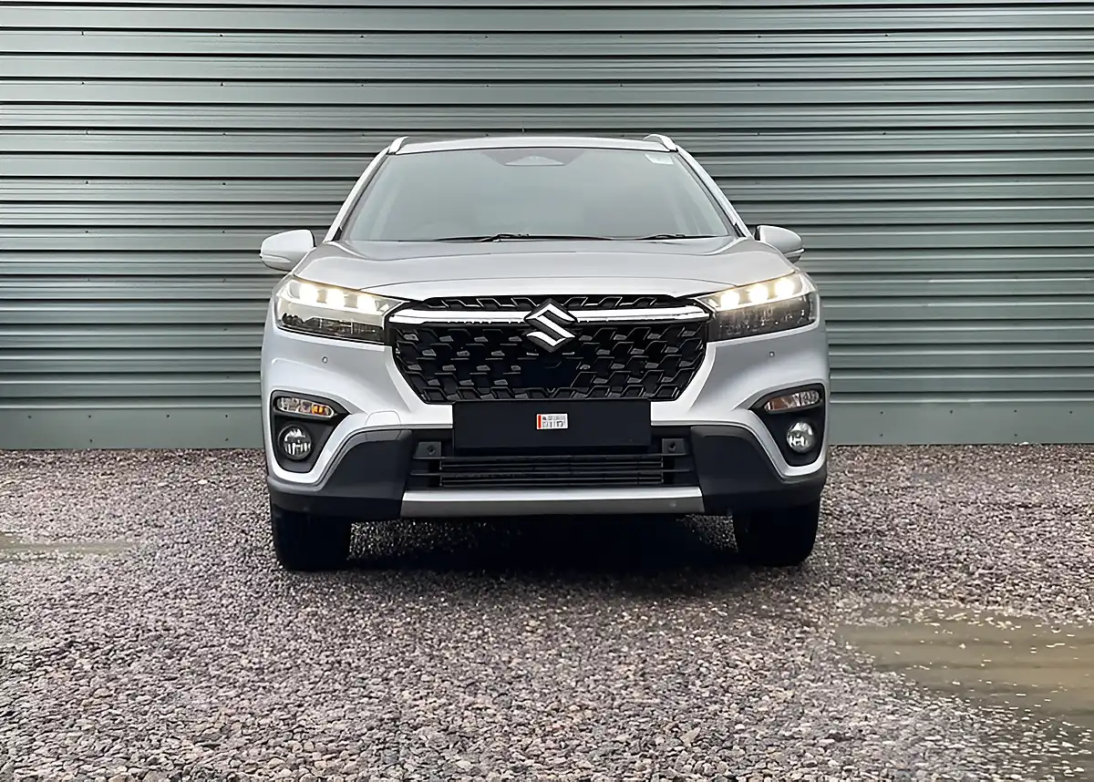 Used Suzuki S-Cross Motion - Interior and Exterior details 3