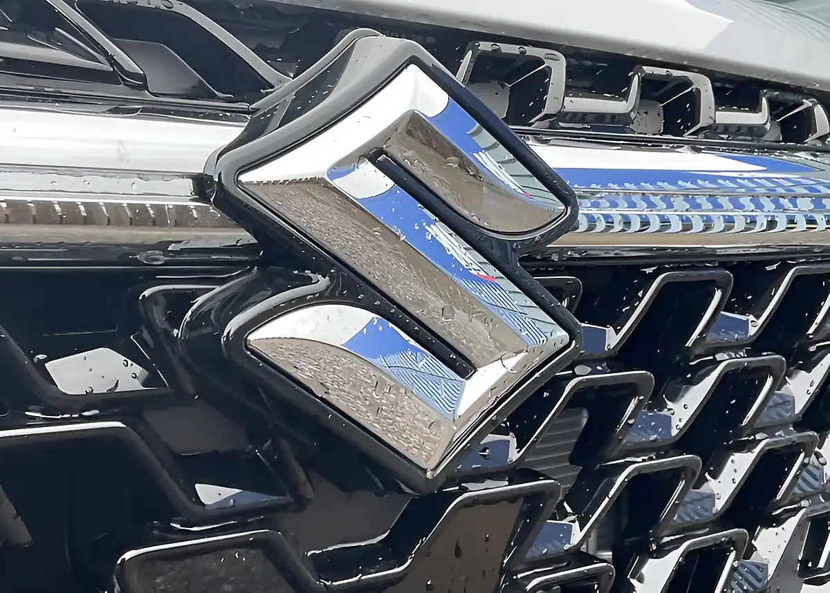 Used Suzuki S-Cross Motion - Interior and Exterior details 5