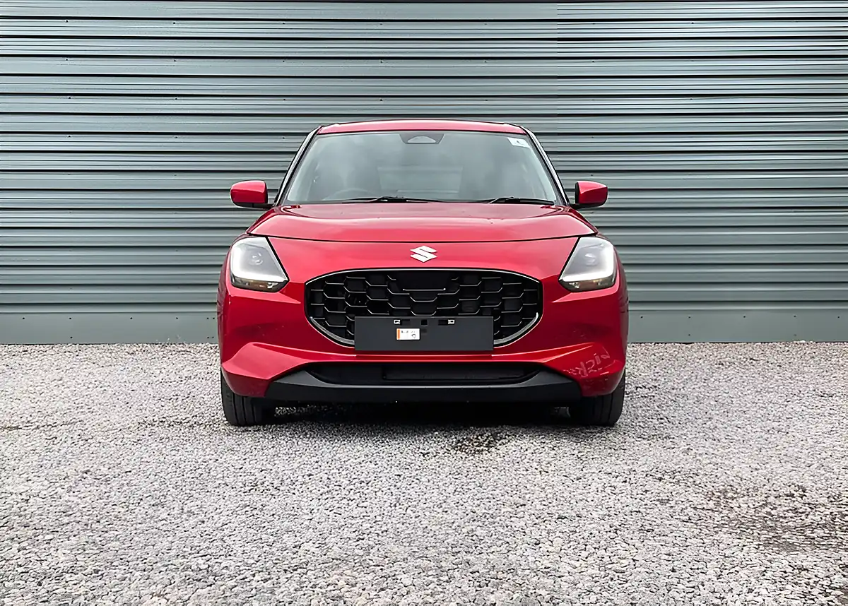 Used Suzuki Swift Motion Burning Red - Interior and Exterior details 4