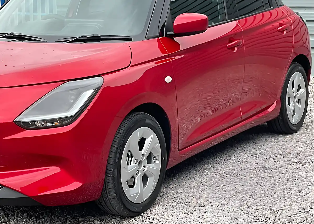 Used Suzuki Swift Motion Burning Red - Interior and Exterior details 5
