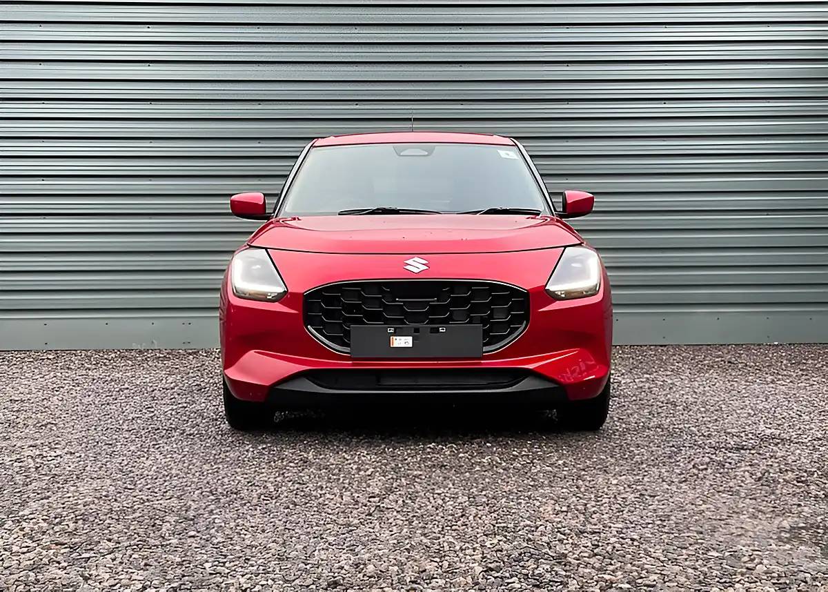 Used Suzuki Swift Motion Burning Red - Interior and Exterior details 10