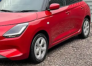 Used Suzuki Swift Motion Burning Red - Interior and Exterior details 6