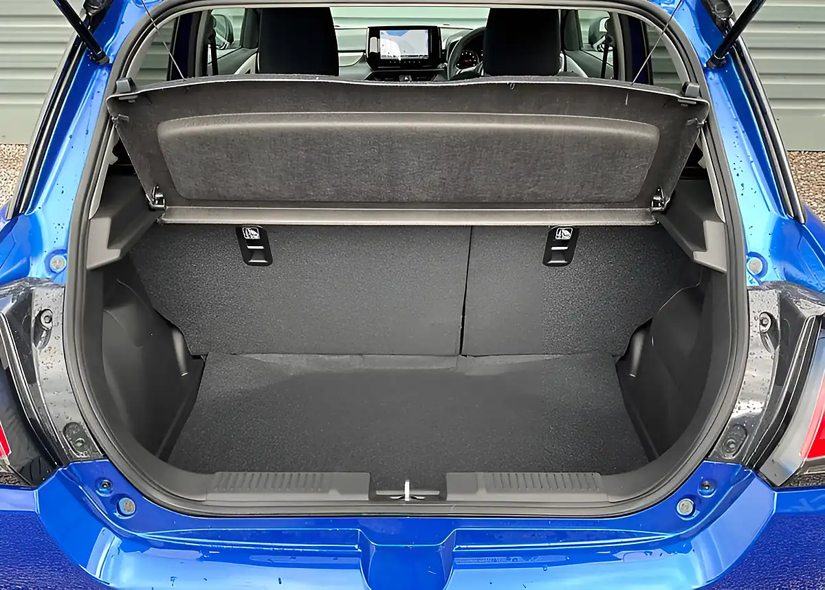 Used Suzuki Swift Motion Frontier Blue/Black Roof - Interior and Exterior details 17
