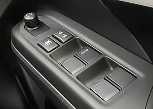 Used Suzuki Swift Motion Frontier Blue/Black Roof - Interior and Exterior details 19