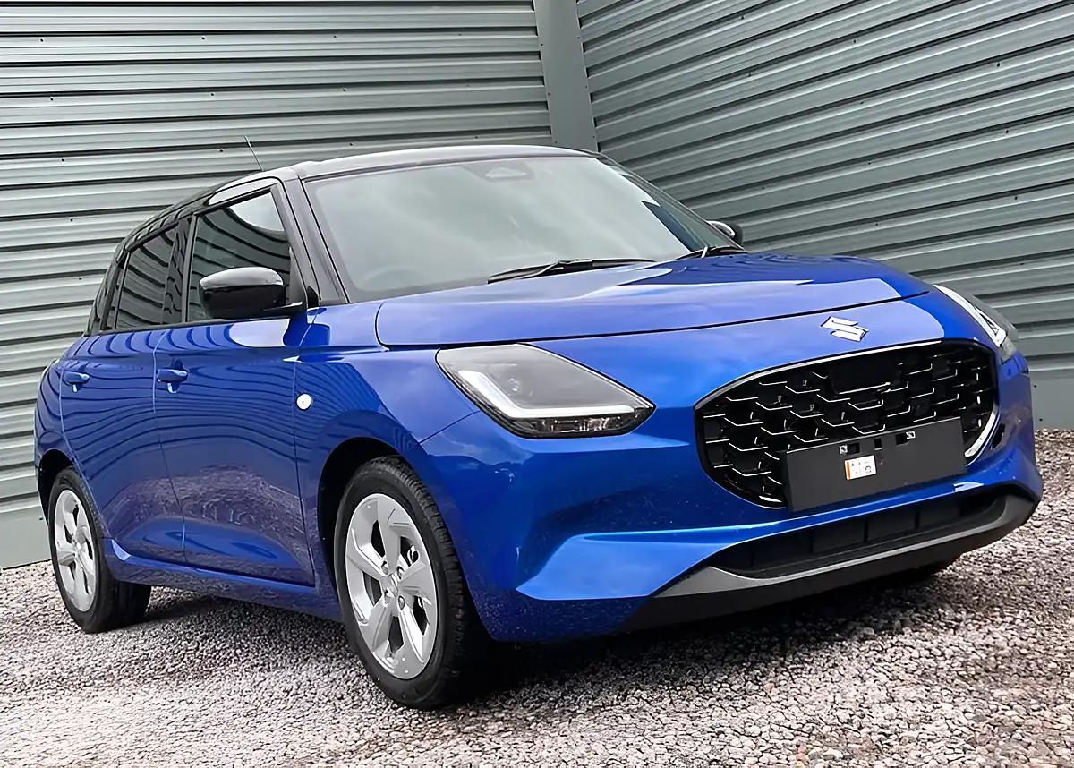 Used Suzuki Swift Motion Frontier Blue/Black Roof - Interior and Exterior details 3