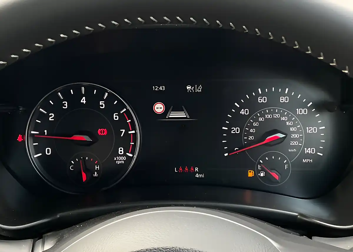 Used Suzuki Swift Motion Frontier Blue - Interior and Exterior details 20