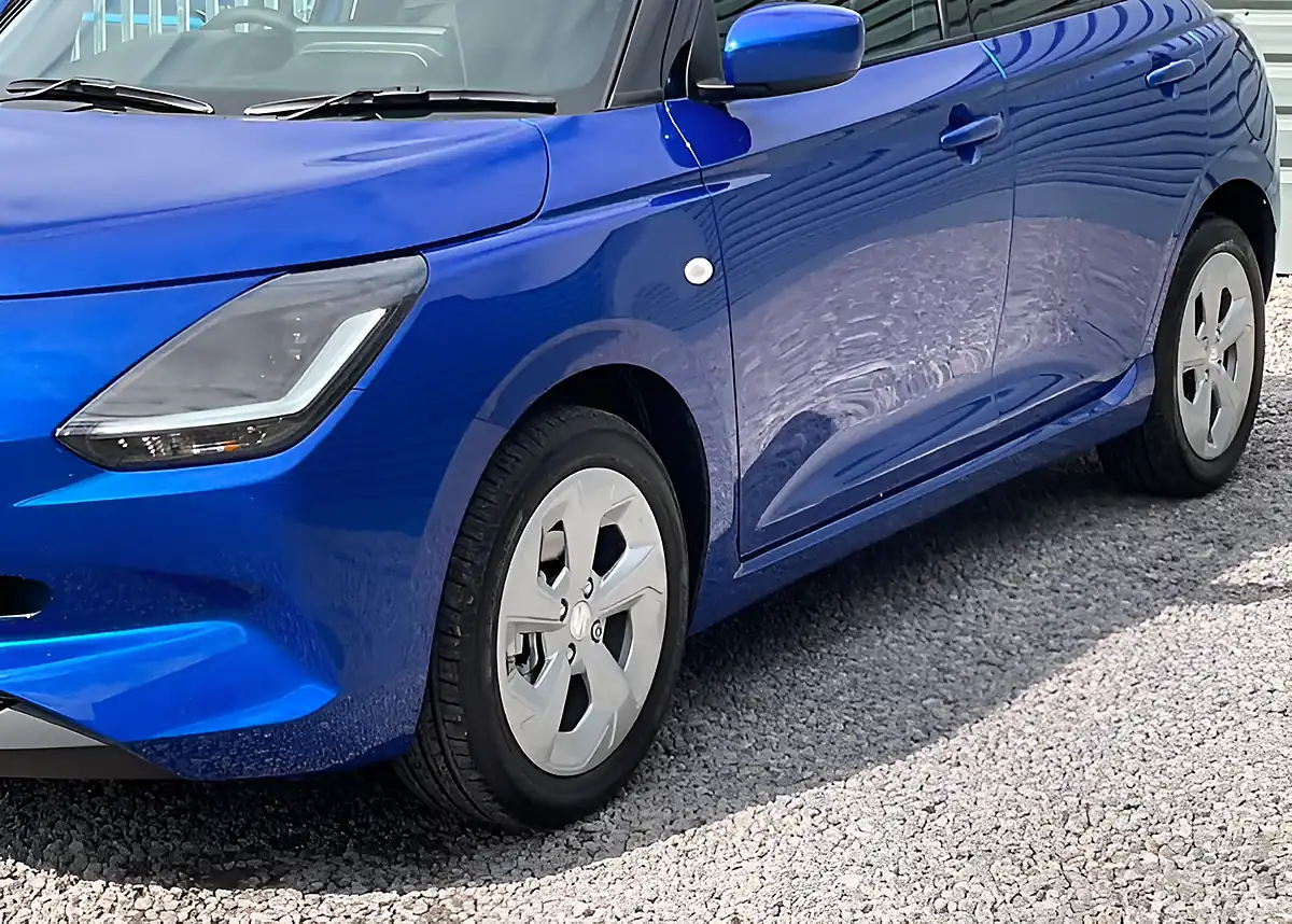 Used Suzuki Swift Motion Frontier Blue - Interior and Exterior details 7