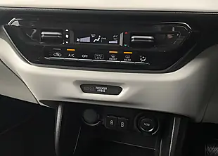 Used Suzuki Swift Motion - Interior and Exterior details 19