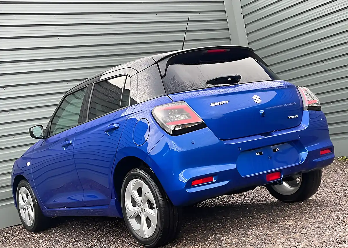 Used Suzuki Swift Motion - Interior and Exterior details 8