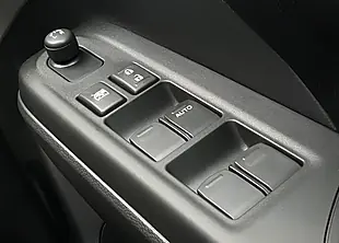 Used Suzuki Swift Motion - Interior and Exterior details 19