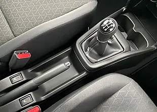 Used Suzuki Swift Motion - Interior and Exterior details 20