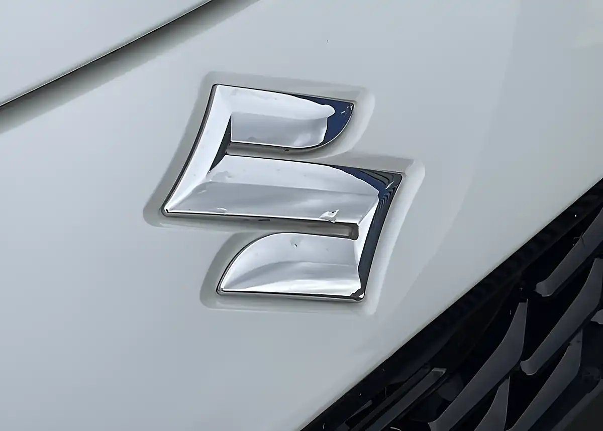 Used Suzuki Swift Motion - Interior and Exterior details 4