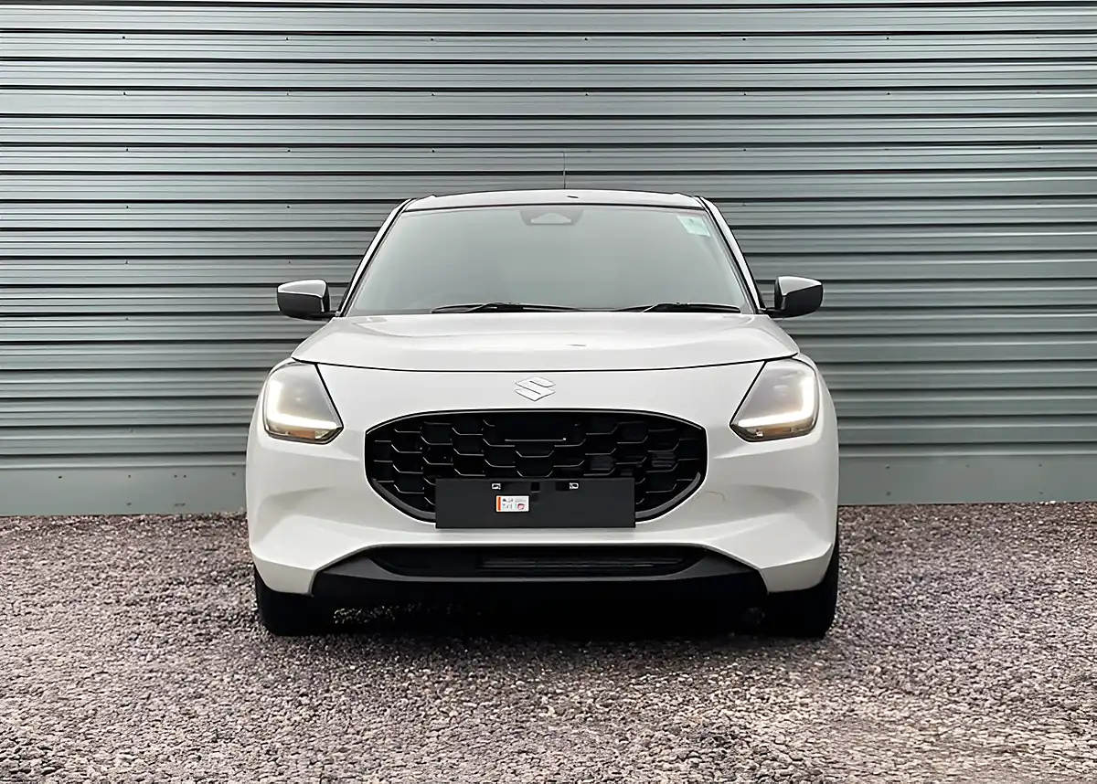Used Suzuki Swift Motion - Interior and Exterior details 8