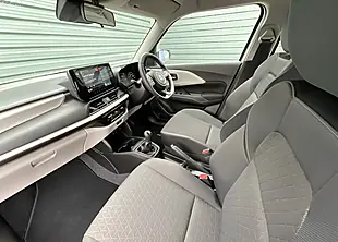 Used Suzuki Swift Motion Pure White - Interior and Exterior details 13