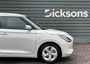 Used Suzuki Swift Motion Pure White - Interior and Exterior details 3