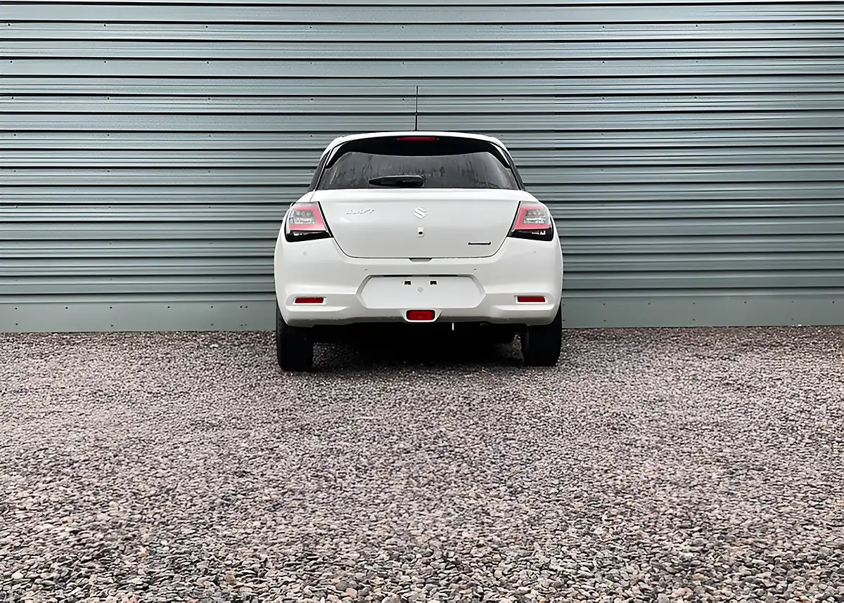 Used Suzuki Swift Motion Pure White - Interior and Exterior details 7