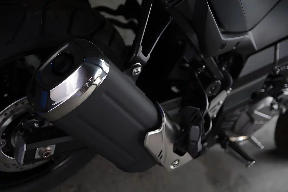 Used Suzuki V-Strom 650 Grey - Interior and Exterior details 3