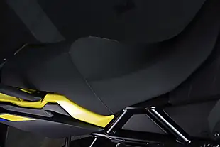 Used Suzuki V-Strom De Yellow - Interior and Exterior details 3