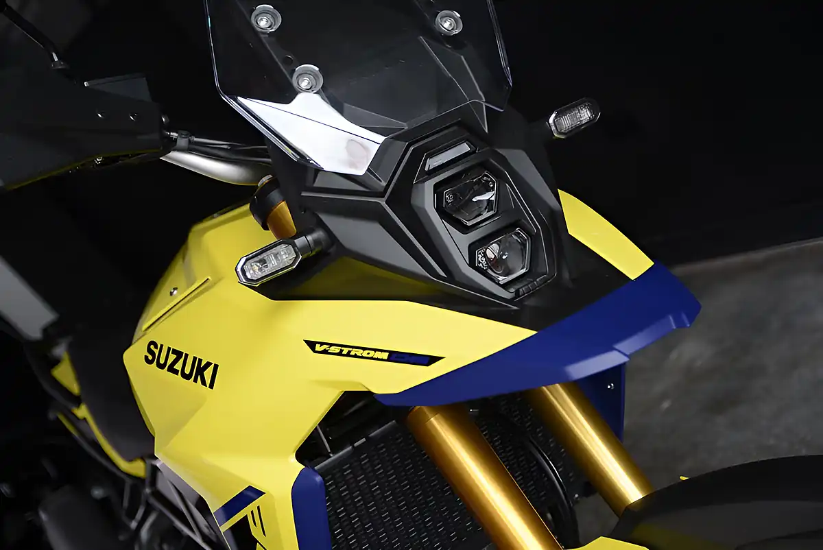 Used Suzuki V-Strom De Yellow - Interior and Exterior details 8