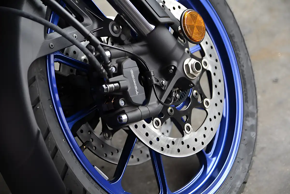 Used Suzuki V-Strom Re Grey - Interior and Exterior details 3