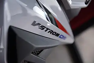 Used Suzuki V-Strom Tour Pack White - Interior and Exterior details 6