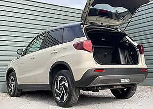 Used Suzuki Vitara Ultra Allgrip Savannah Ivory/Black Roof - Interior and Exterior details 13