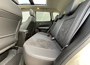 Used Suzuki Vitara Ultra Allgrip Savannah Ivory/Black Roof - Interior and Exterior details 14
