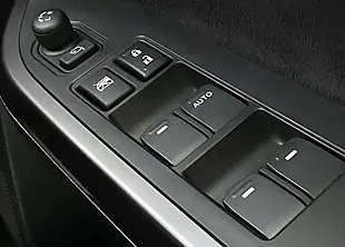 Used Suzuki Vitara Ultra Allgrip Savannah Ivory/Black Roof - Interior and Exterior details 19