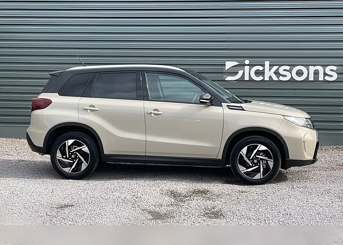 Used Suzuki Vitara Ultra Allgrip Savannah Ivory/Black Roof - Interior and Exterior details 4