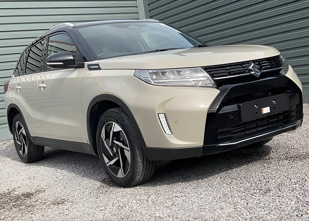 Used Suzuki Vitara Ultra Allgrip Savannah Ivory/Black Roof - Interior and Exterior details 5