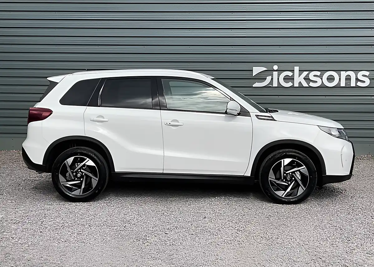 Used Suzuki Vitara Ultra Allgrip White - Interior and Exterior details 11