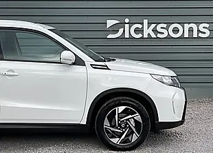Used Suzuki Vitara Ultra Allgrip White - Interior and Exterior details 7
