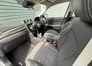 Used Suzuki Vitara Ultra Allgrip White - Interior and Exterior details 9