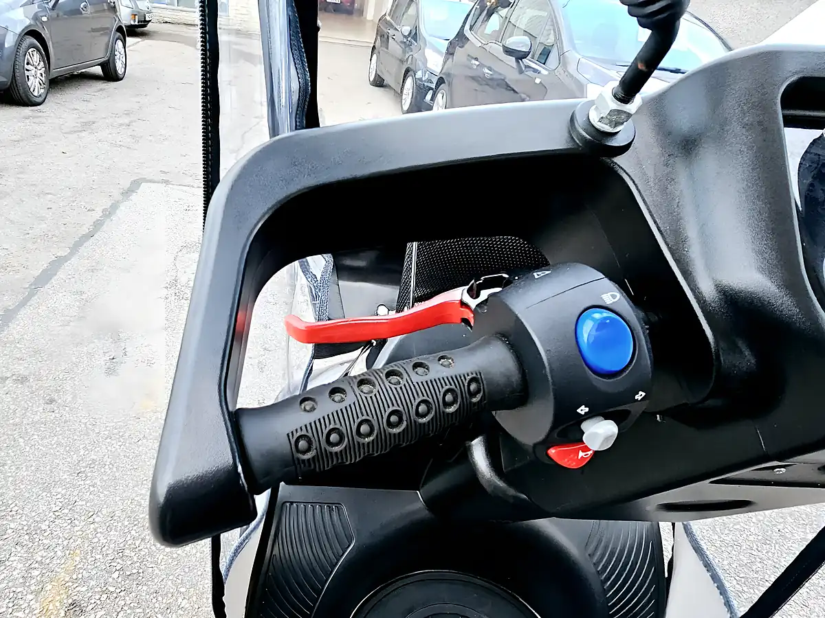 Used Tga Breeze S4 - Interior and Exterior details 12