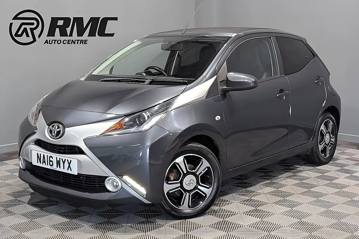 Used Toyota Aygo X-Clusiv 2 X-Wave - Front View
