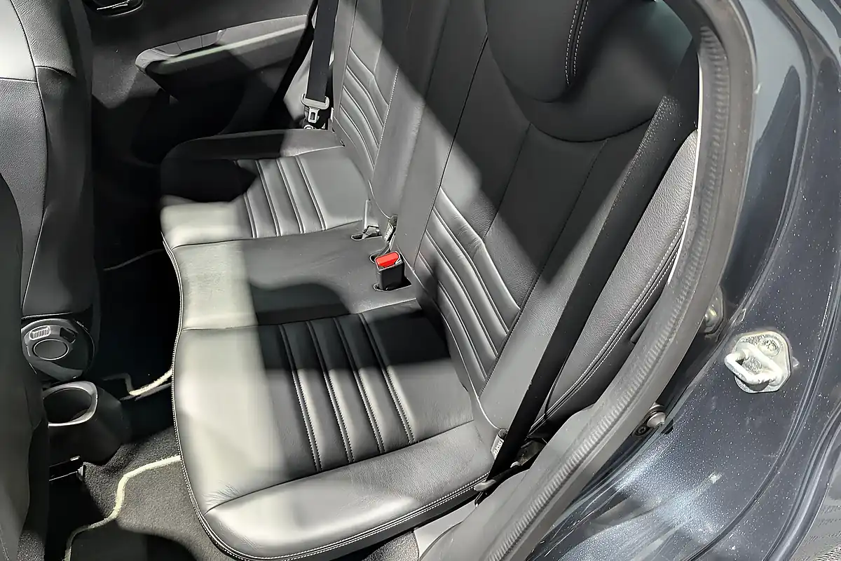 Used Toyota Aygo X-Clusiv 2 X-Wave - Interior and Exterior details 18