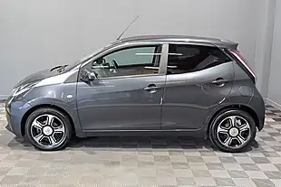 Used Toyota Aygo X-Clusiv 2 X-Wave - Interior and Exterior details 3