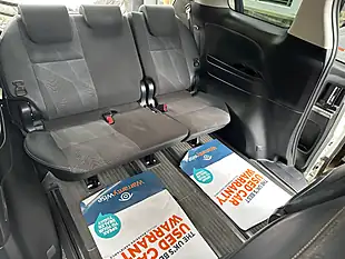 Used Toyota Estima Aeras White - Interior and Exterior details 17