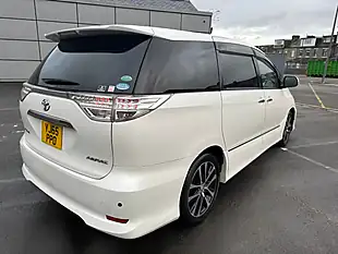 Used Toyota Estima Aeras White - Interior and Exterior details 4