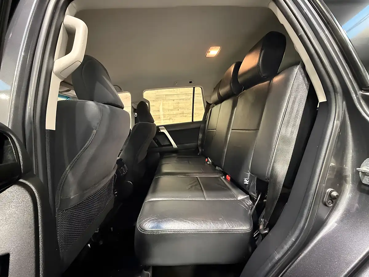 Used Toyota Land Cruiser Active (navi) Decuma Grey - Interior and Exterior details 11