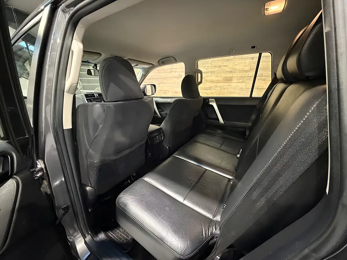 Used Toyota Land Cruiser Active (navi) Decuma Grey - Interior and Exterior details 12
