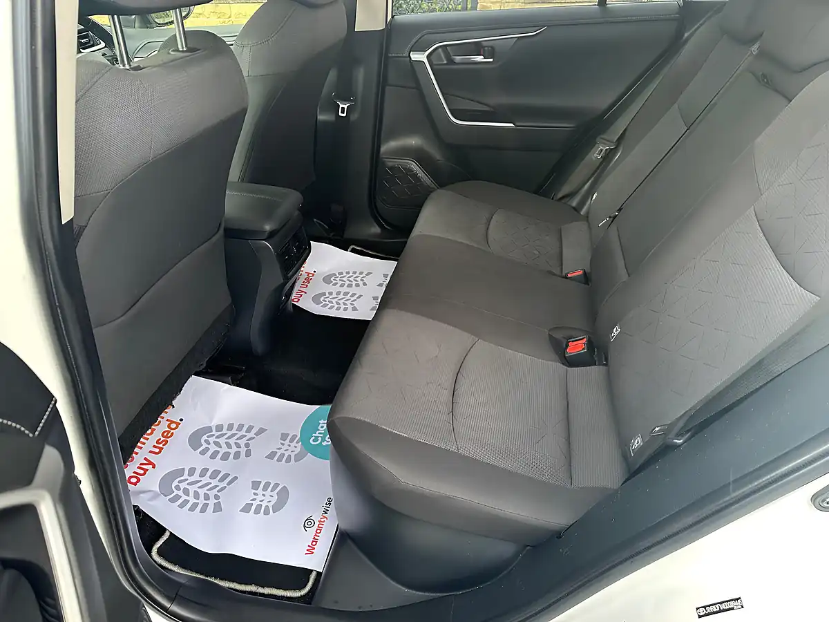 Used Toyota RAV4 Design White - Interior and Exterior details 13