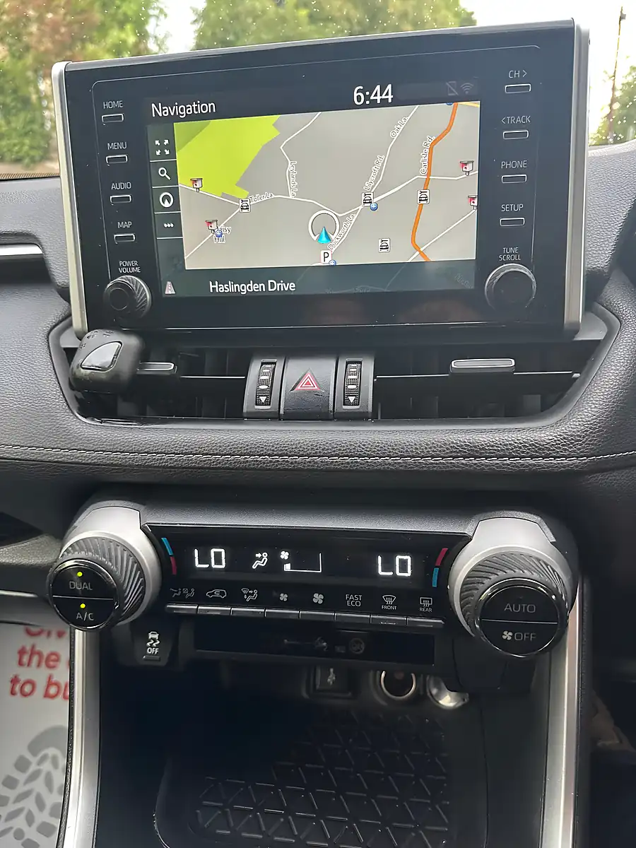 Used Toyota RAV4 Design White - Interior and Exterior details 16